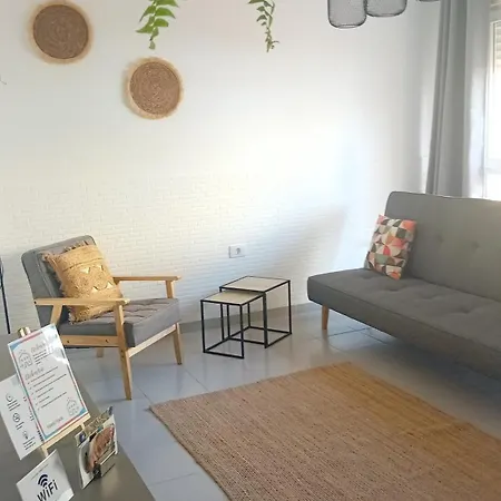 Hawaii House *
